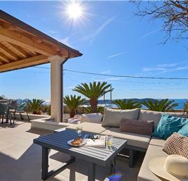 4 Bedroom Villa with Jacuzzi and Seaview in Orašac, Dubrovnik, Sleeps 9